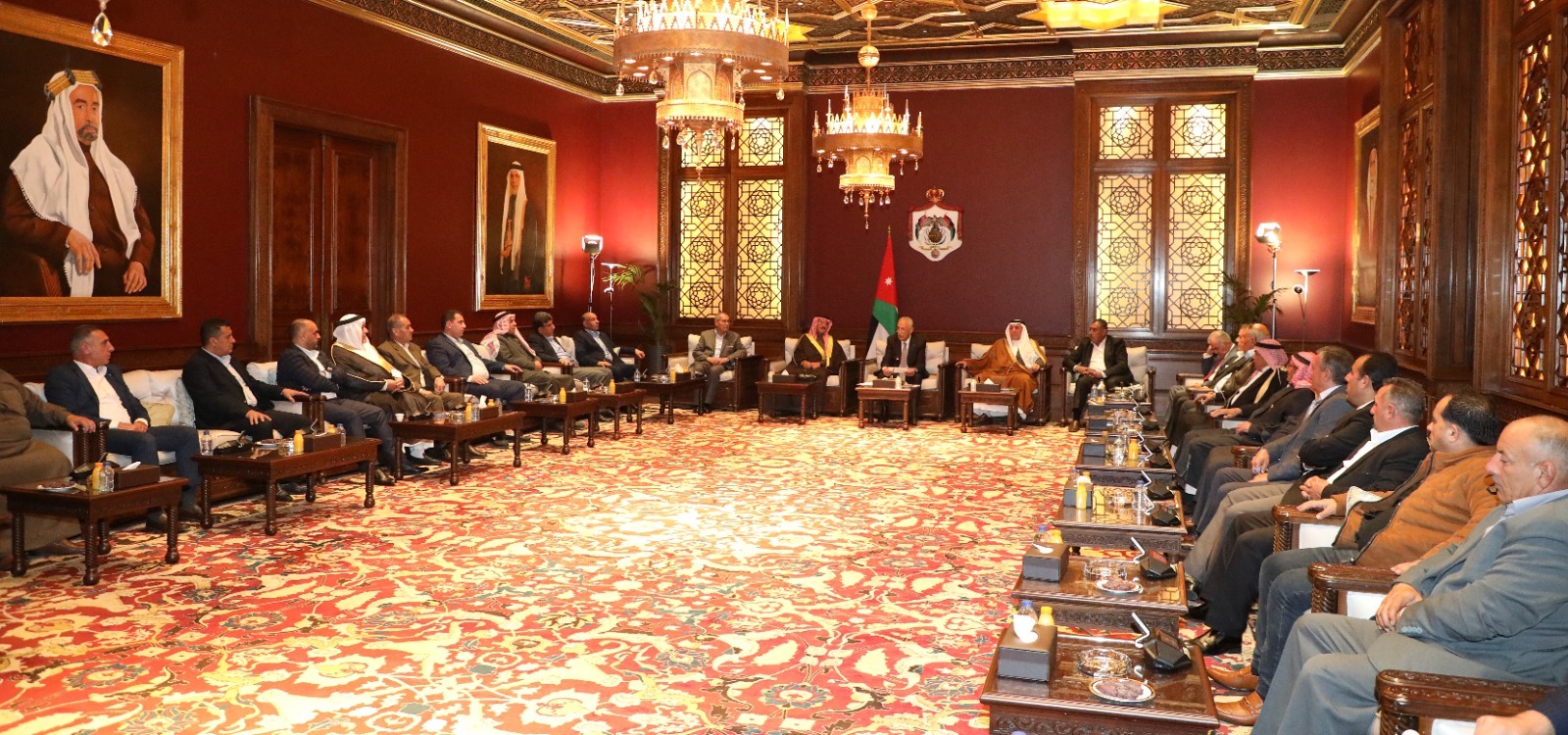 Madar Al-Saa Images 0.2018057341354842