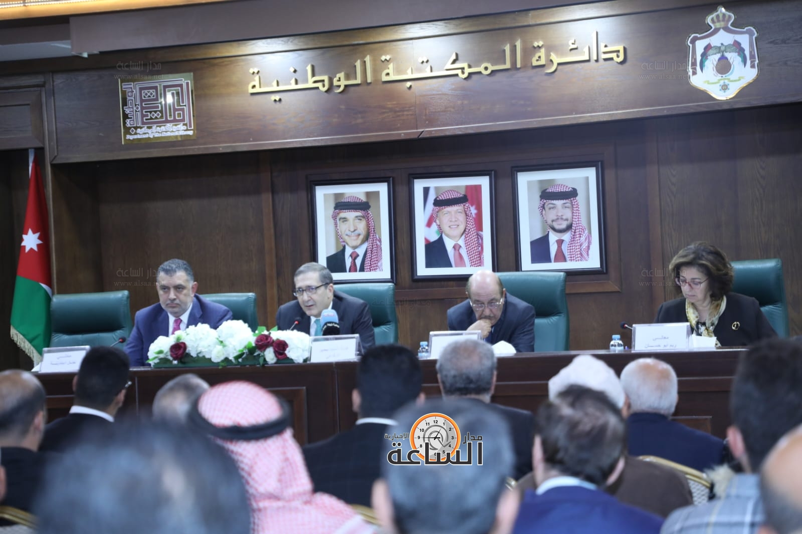 Madar Al-Saa Images 0.8942963396687087