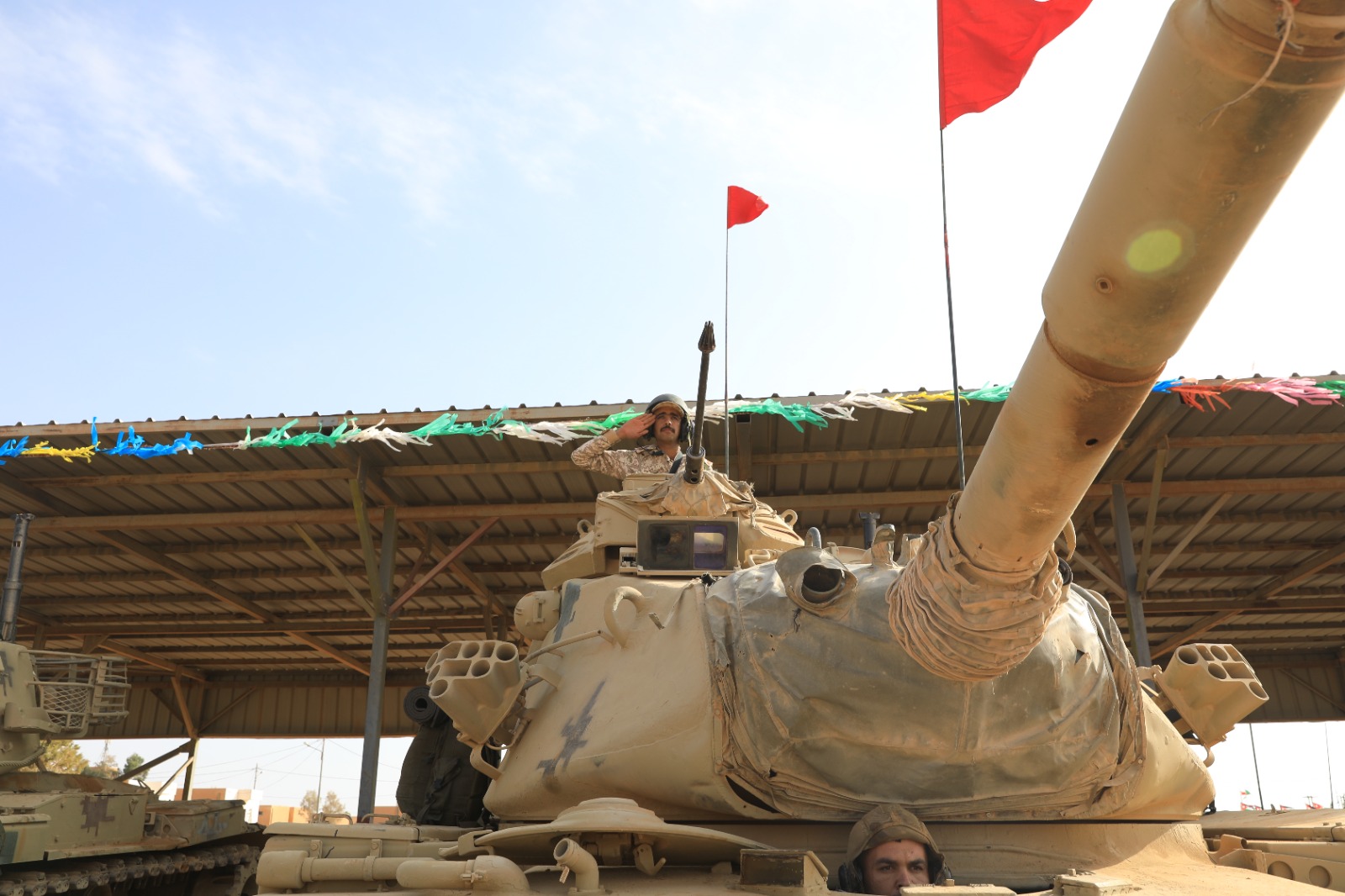 Madar Al-Saa Images 0.9147252835543751