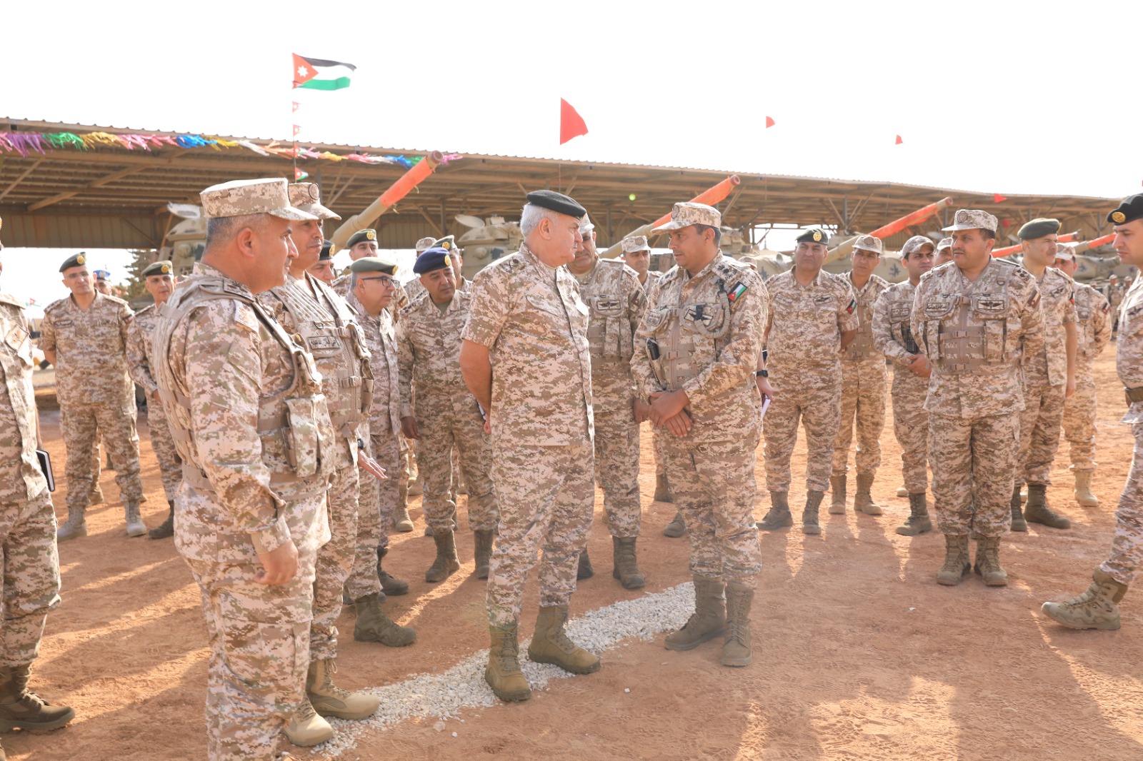 Madar Al-Saa Images 0.13324021791613205