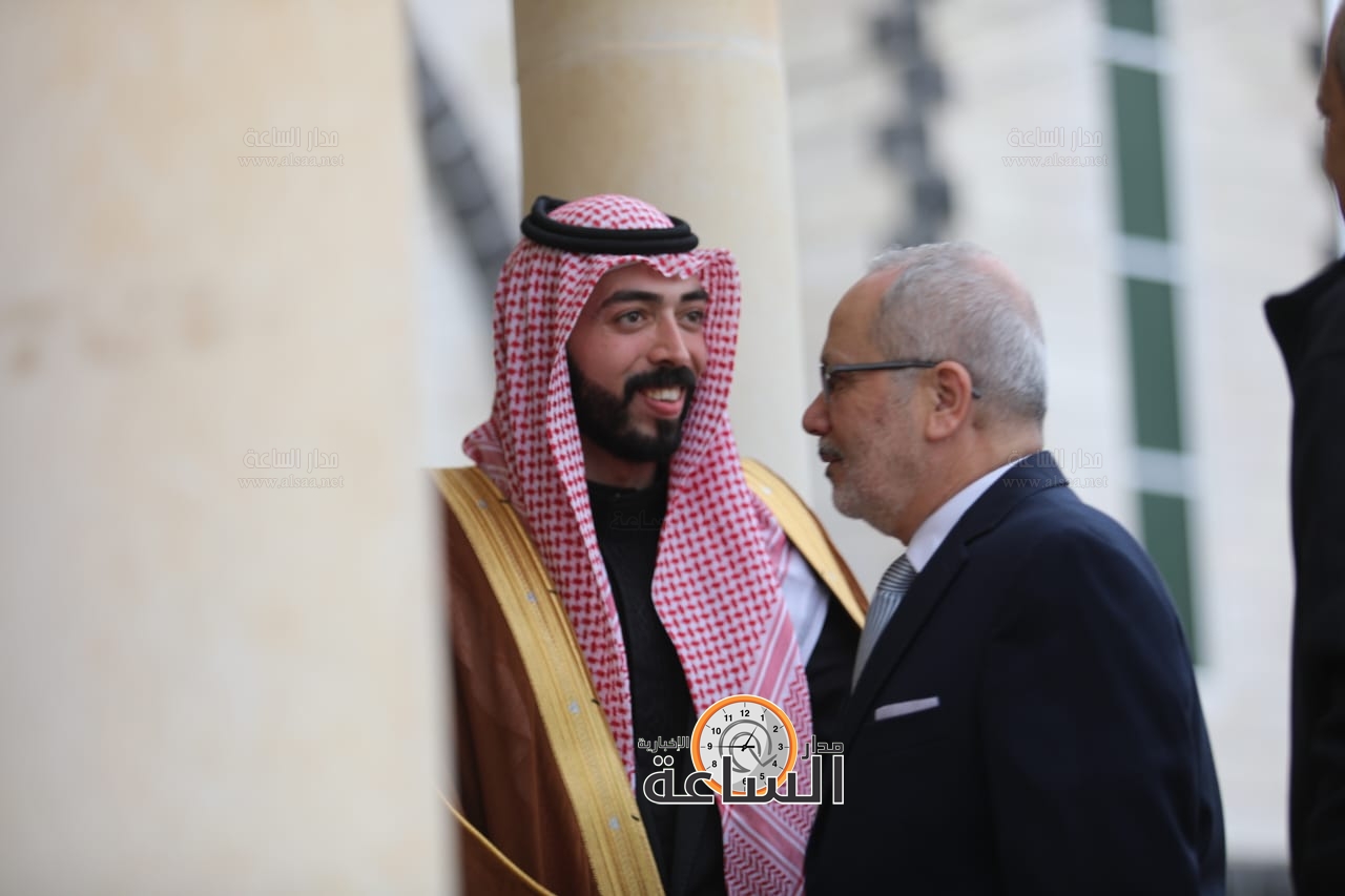 Madar Al-Saa Images 0.13615415509210393