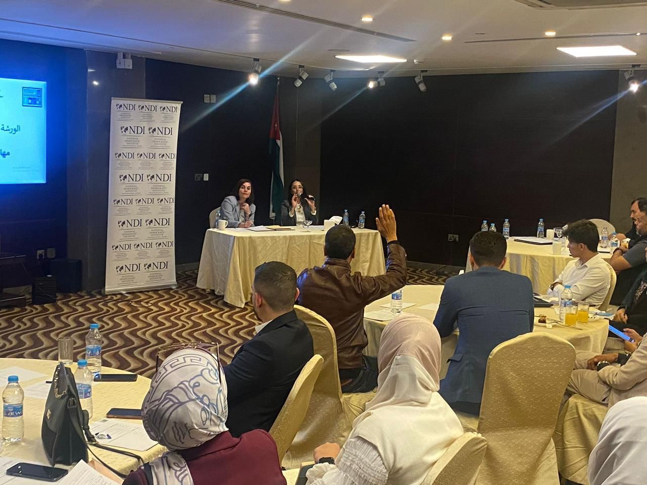 Madar Al-Saa Images 0.6922433858544828