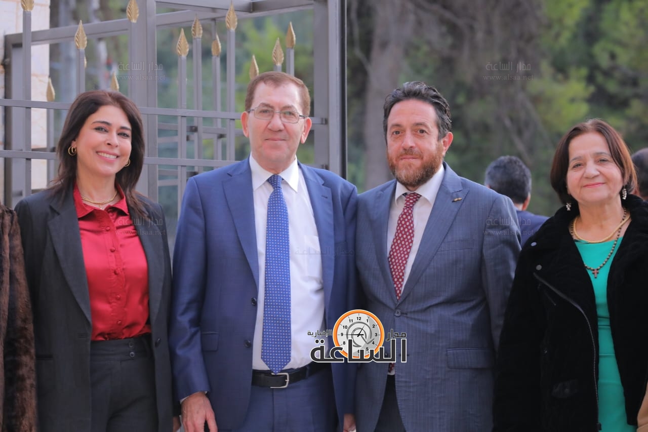 Madar Al-Saa Images 0.10261178170295304