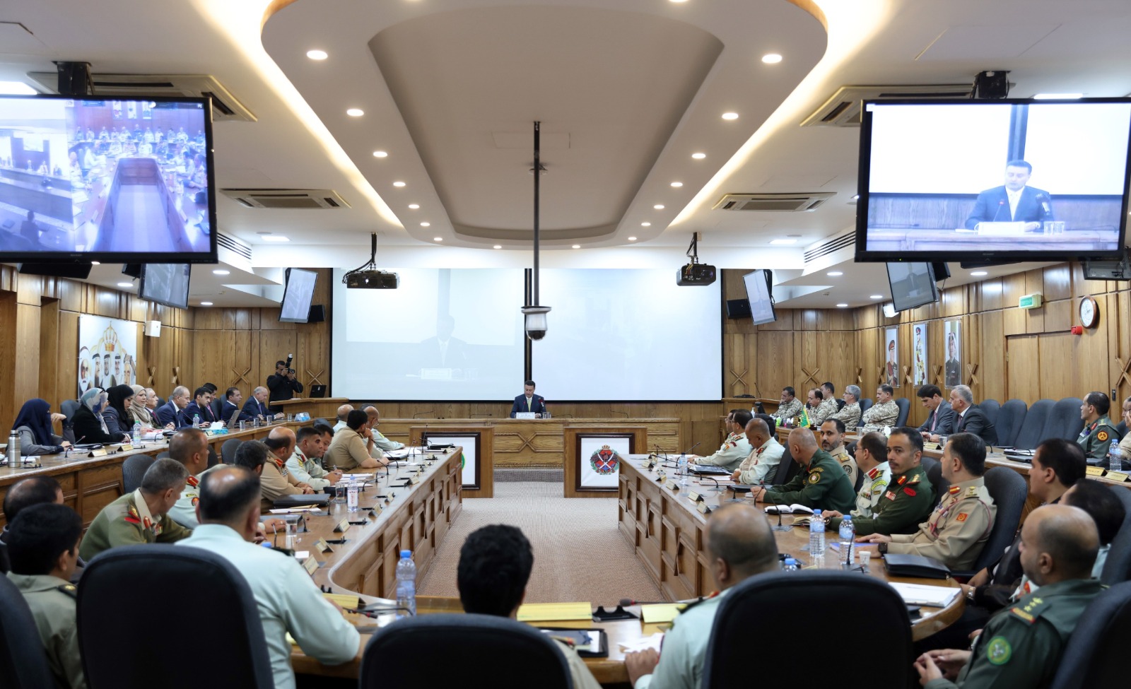 Madar Al-Saa Images 0.7439083030653286