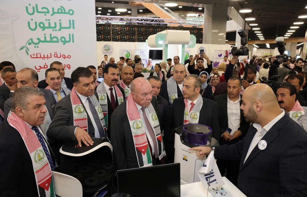 Madar Al-Saa Images 0.13015634765123174