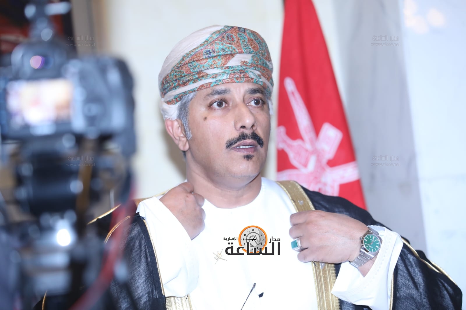 Madar Al-Saa Images 0.00047618068698196403