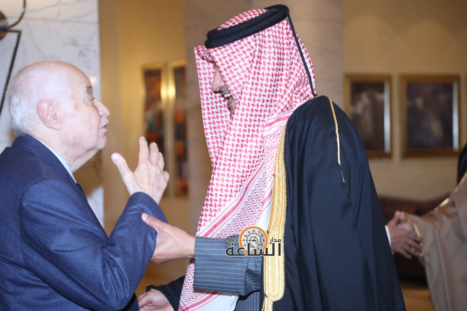 Madar Al-Saa Images 0.4566119178387822