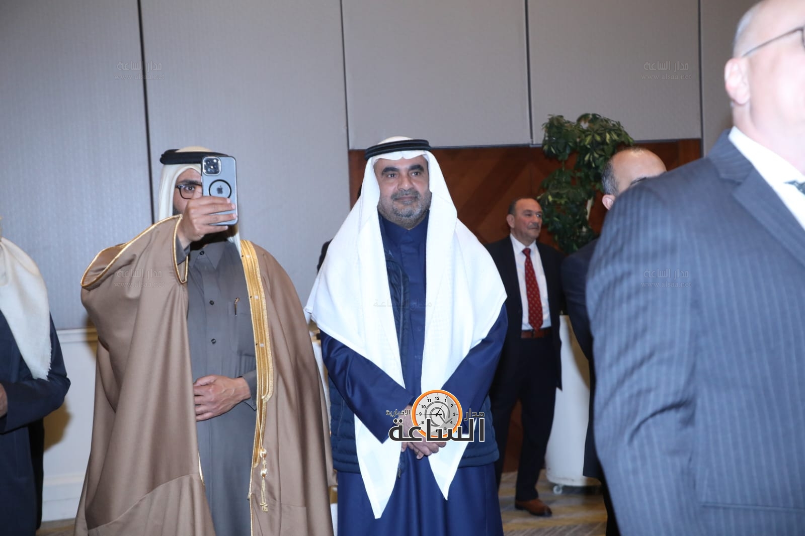 Madar Al-Saa Images 0.5447626392418725