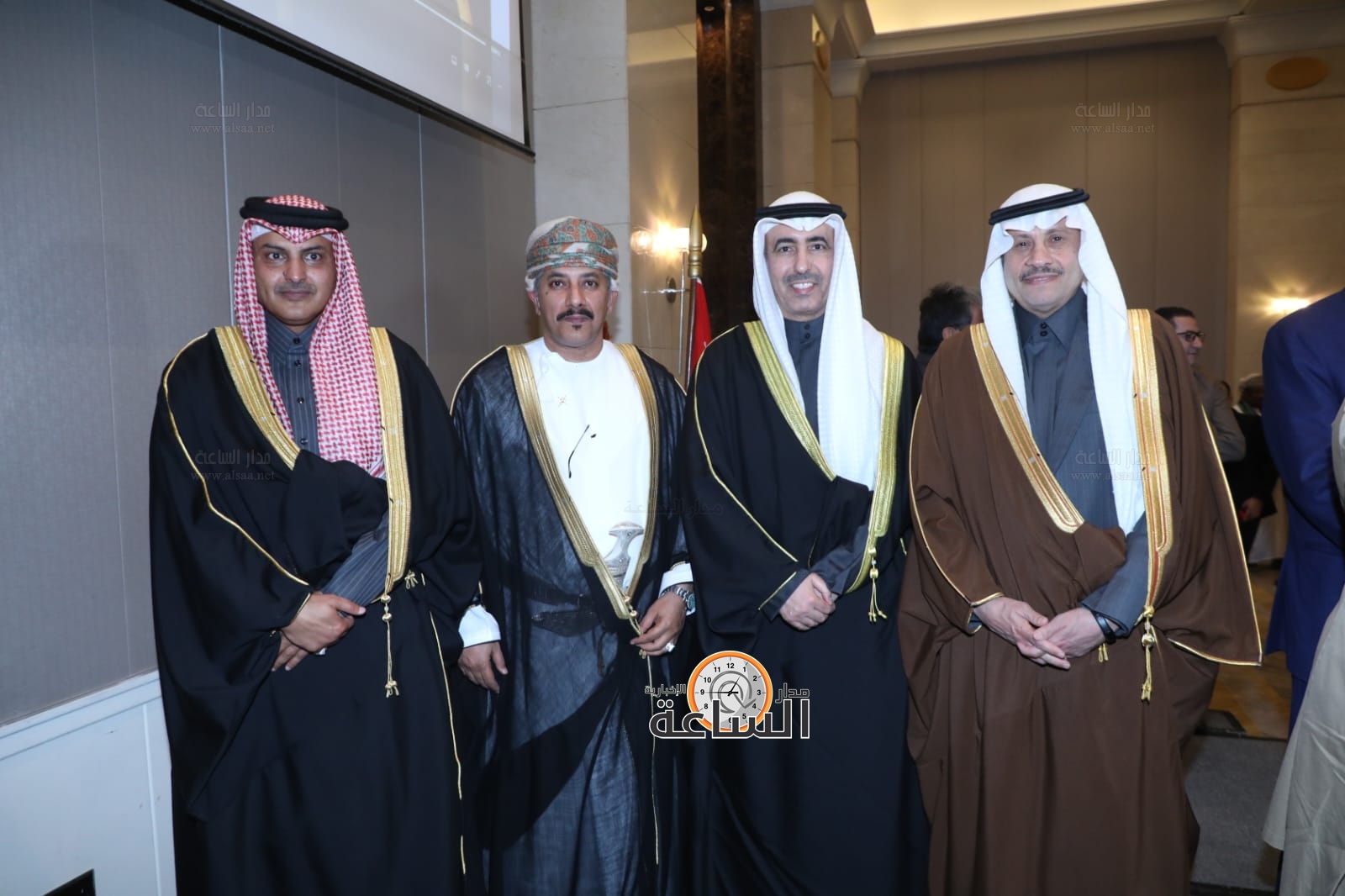 Madar Al-Saa Images 0.7539523386060485