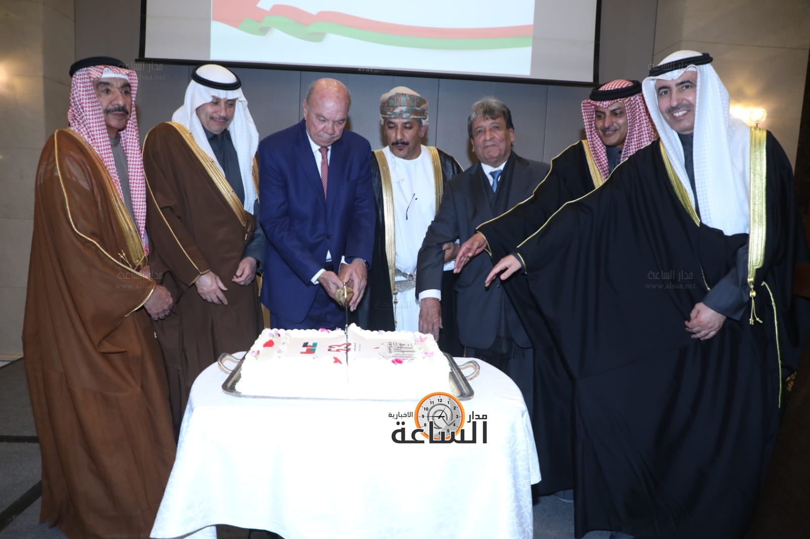 Madar Al-Saa Images 0.896163201708513