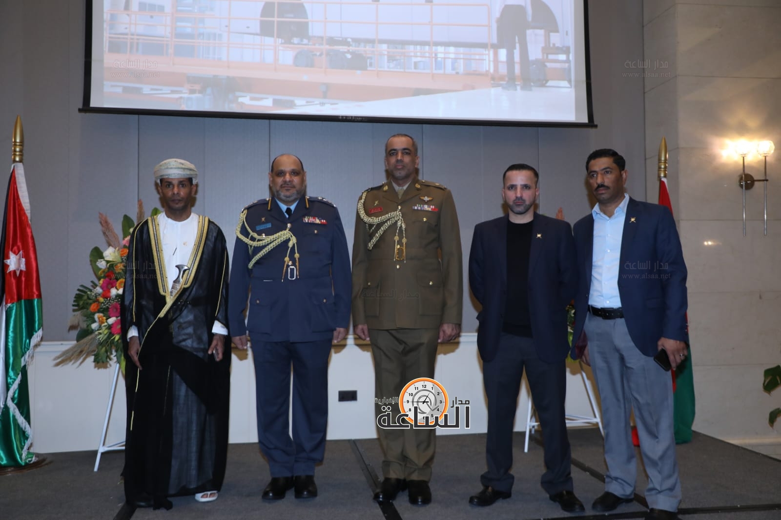 Madar Al-Saa Images 0.7607013133225127