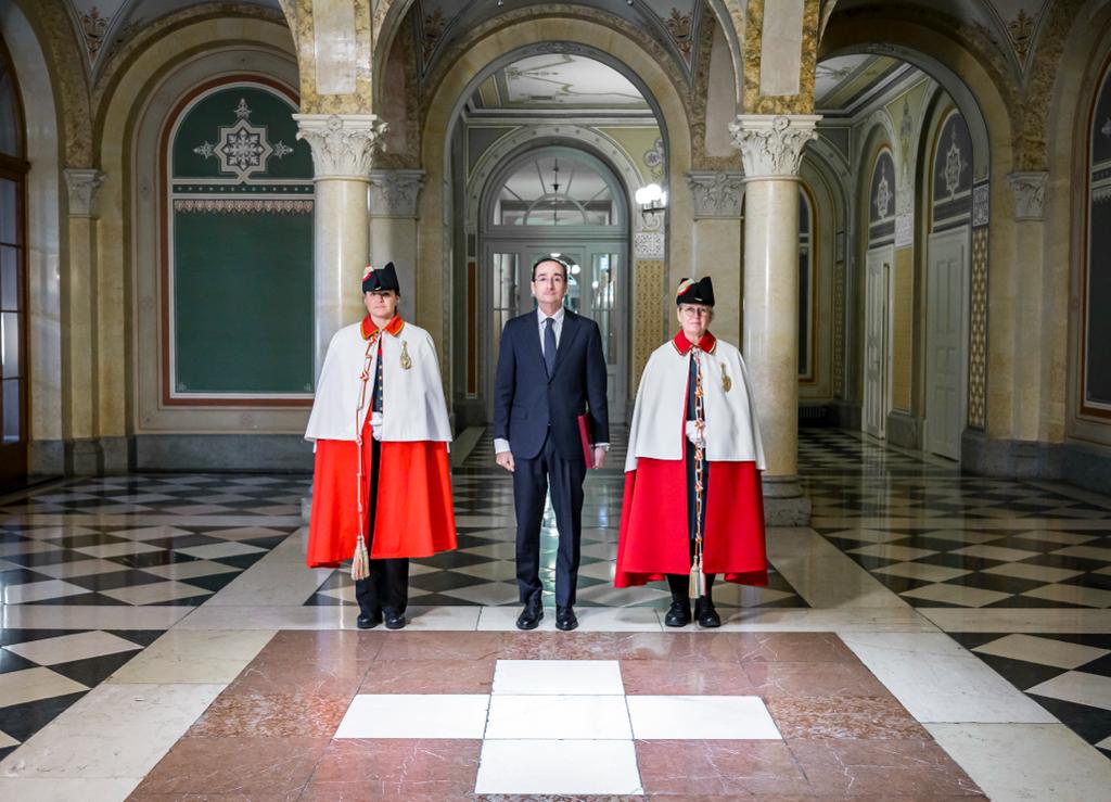 Madar Al-Saa Images 0.8337149162834339