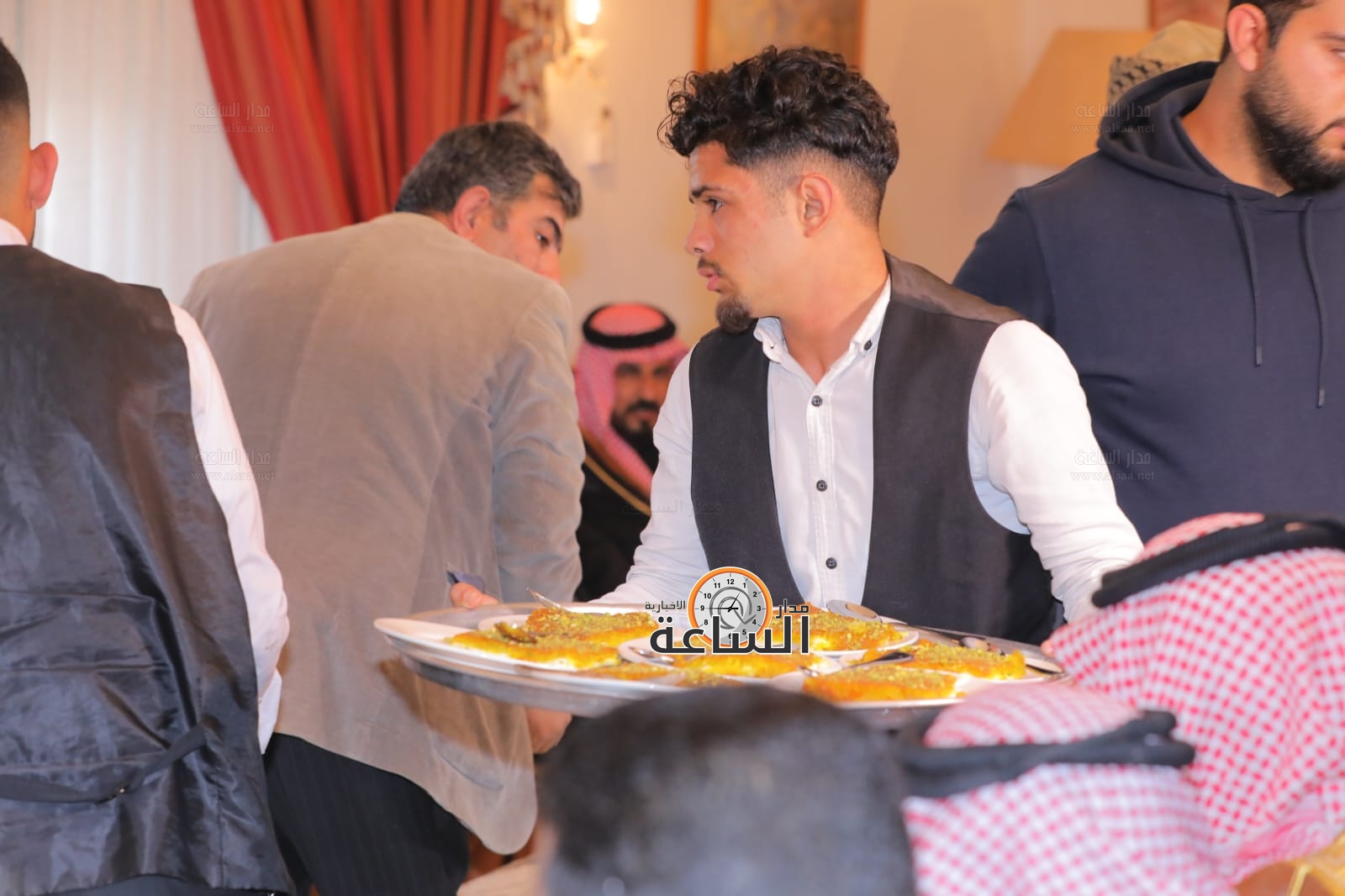 Madar Al-Saa Images 0.1735311523594143