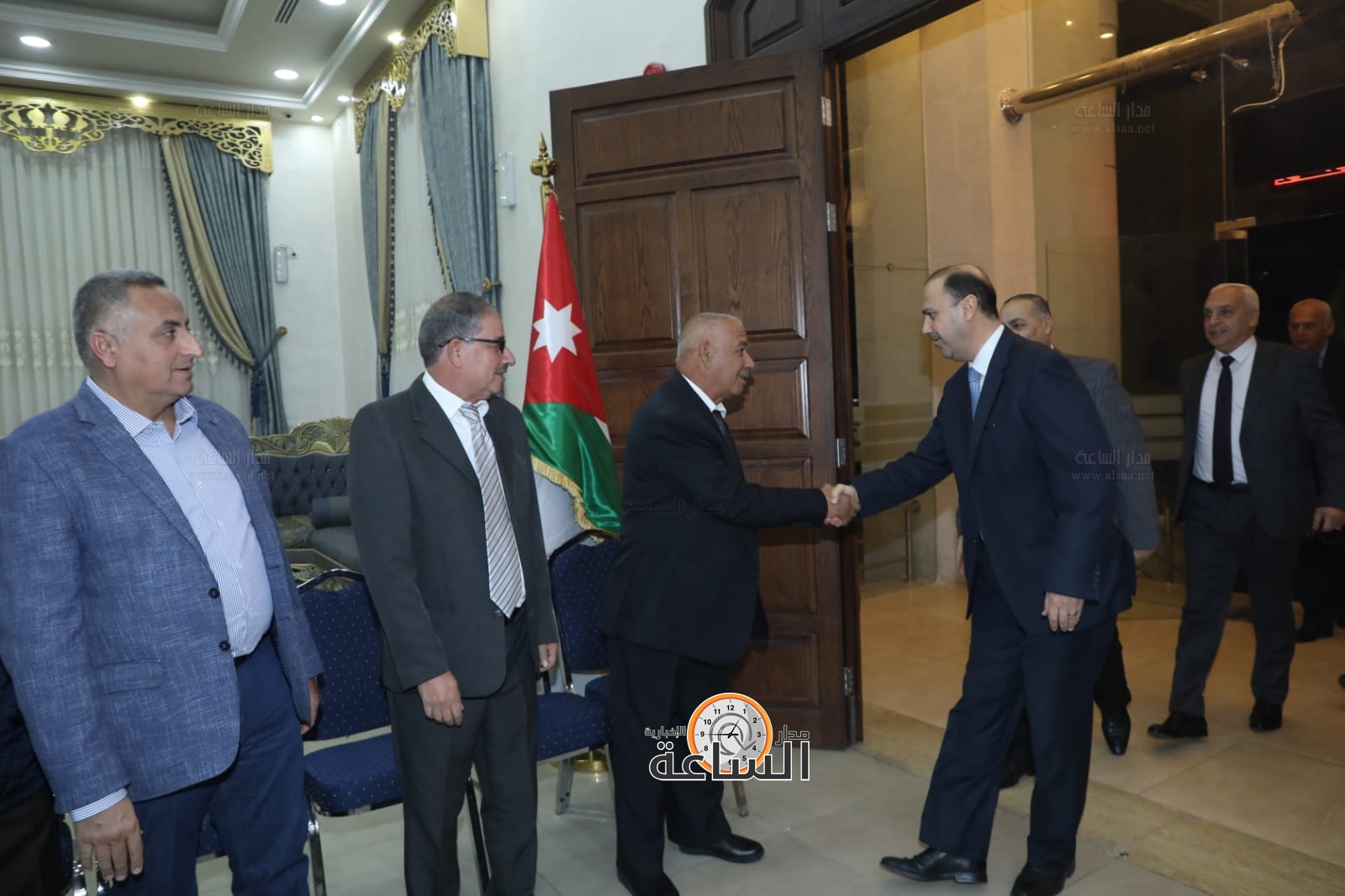 Madar Al-Saa Images 0.005858683482074412