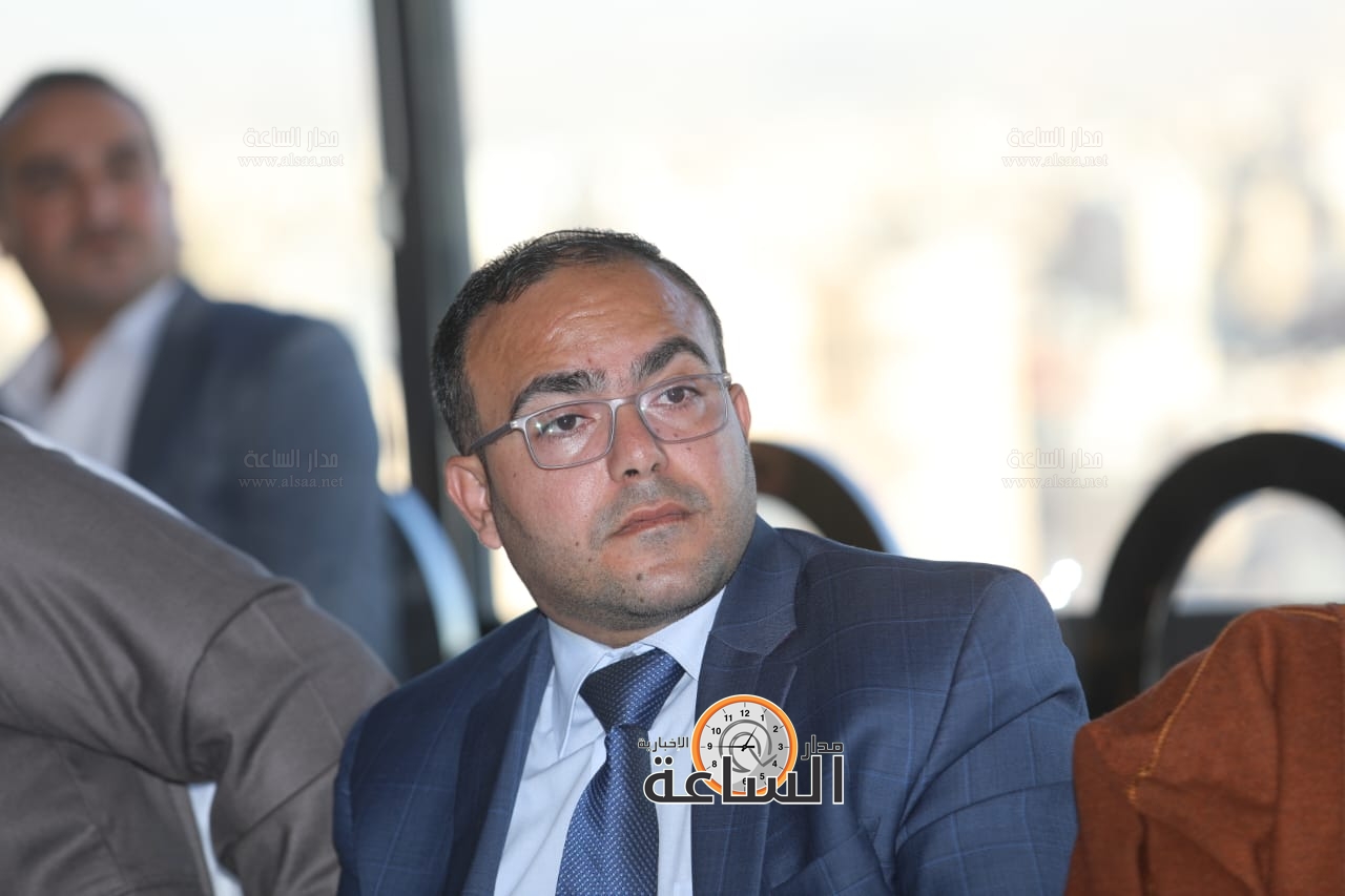 Madar Al-Saa Images 0.19738445657781978