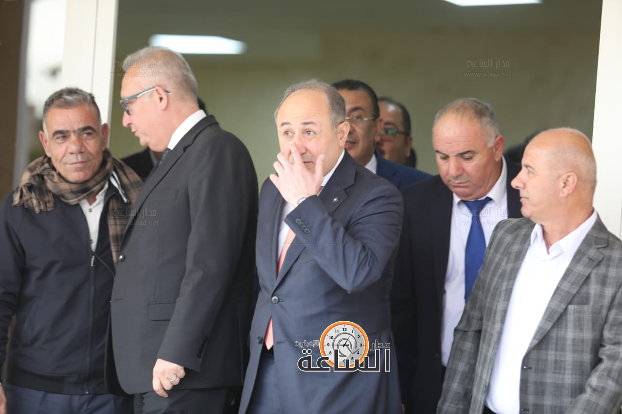 Madar Al-Saa Images 0.46733688557963804