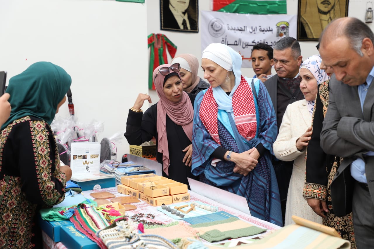 Madar Al-Saa Images 0.7051947332947524