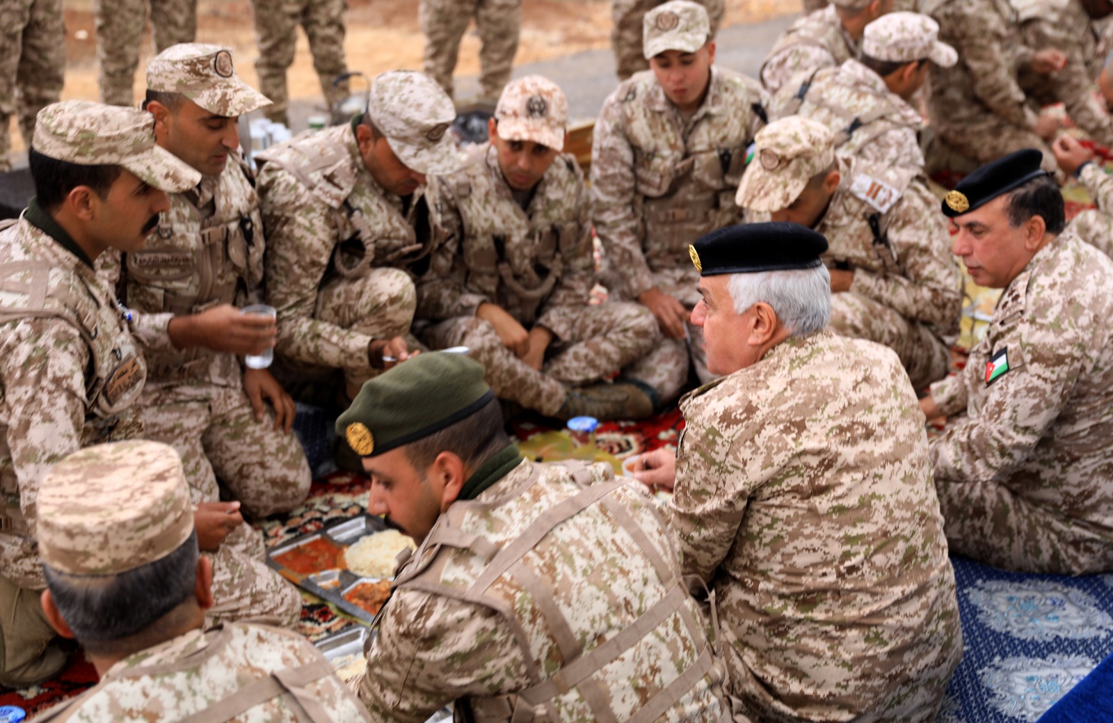 Madar Al-Saa Images 0.4345093230093273