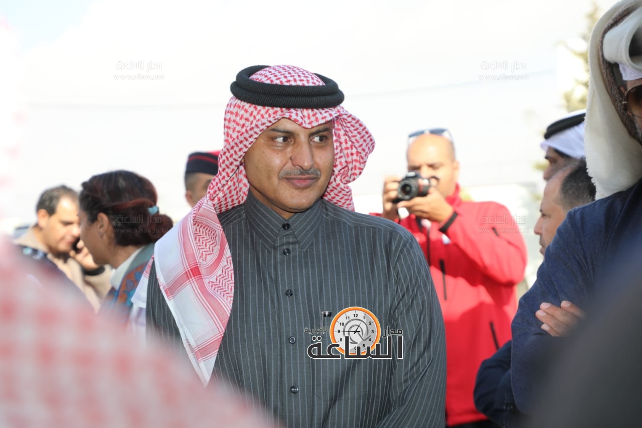 Madar Al-Saa Images 0.8208825617408184