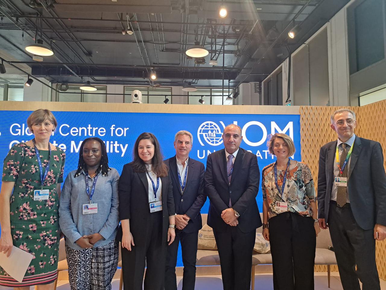 Madar Al-Saa Images 0.7456298380097999