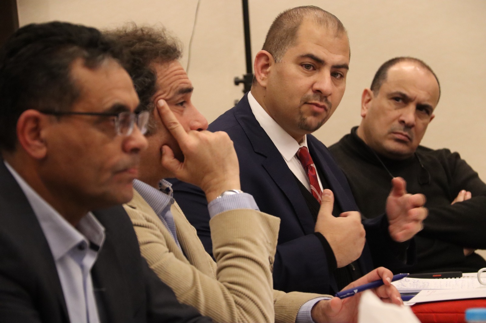 Madar Al-Saa Images 0.48676321799831124