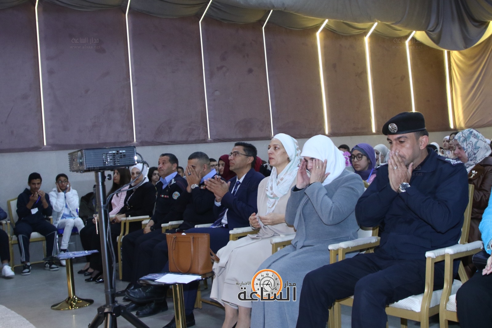 Madar Al-Saa Images 0.7613005419603409