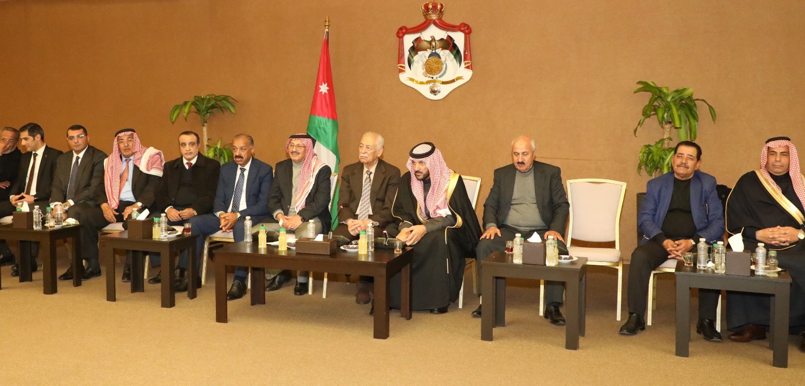 Madar Al-Saa Images 0.7519624459260013