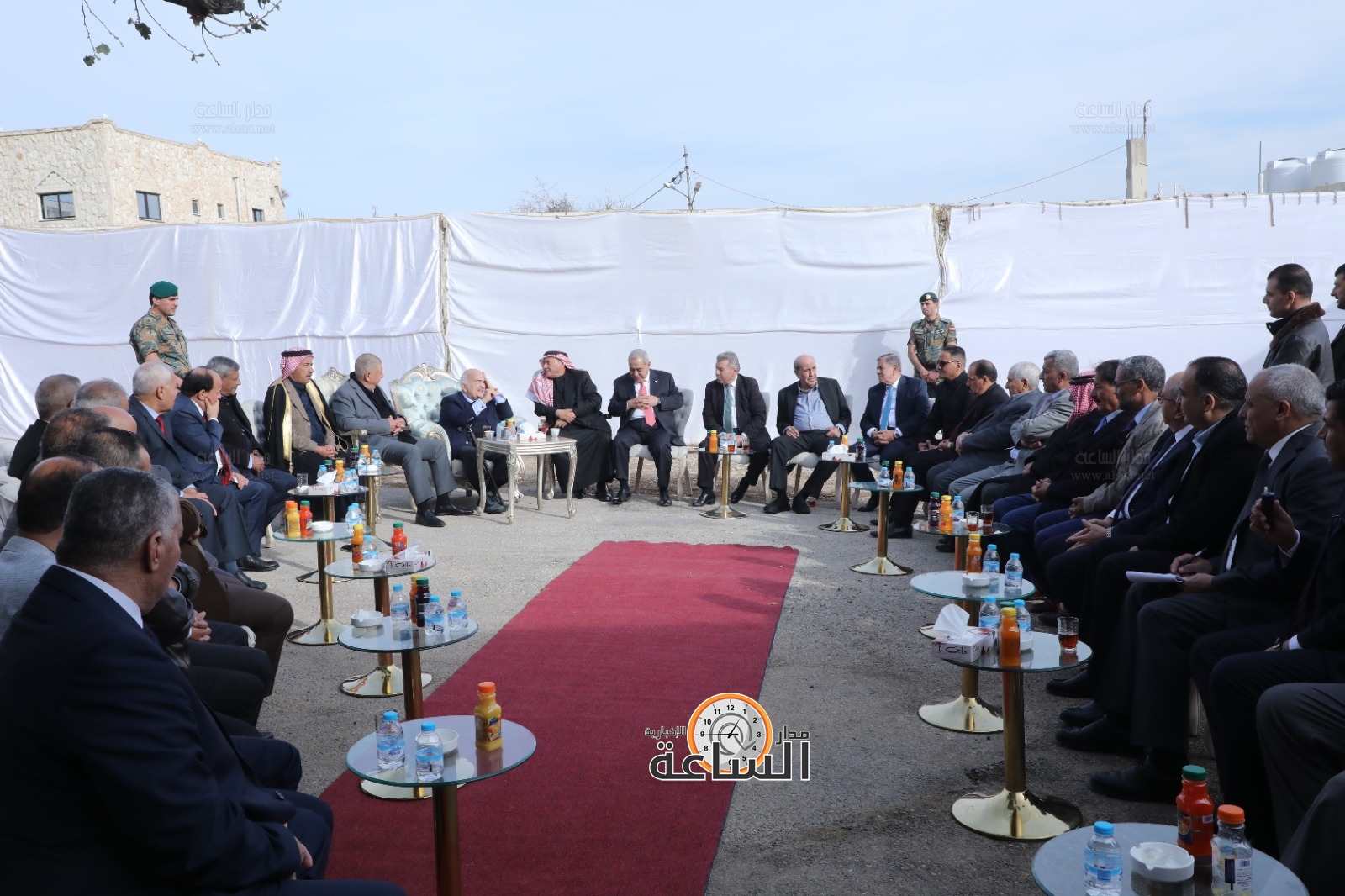 Madar Al-Saa Images 0.9790816673393101