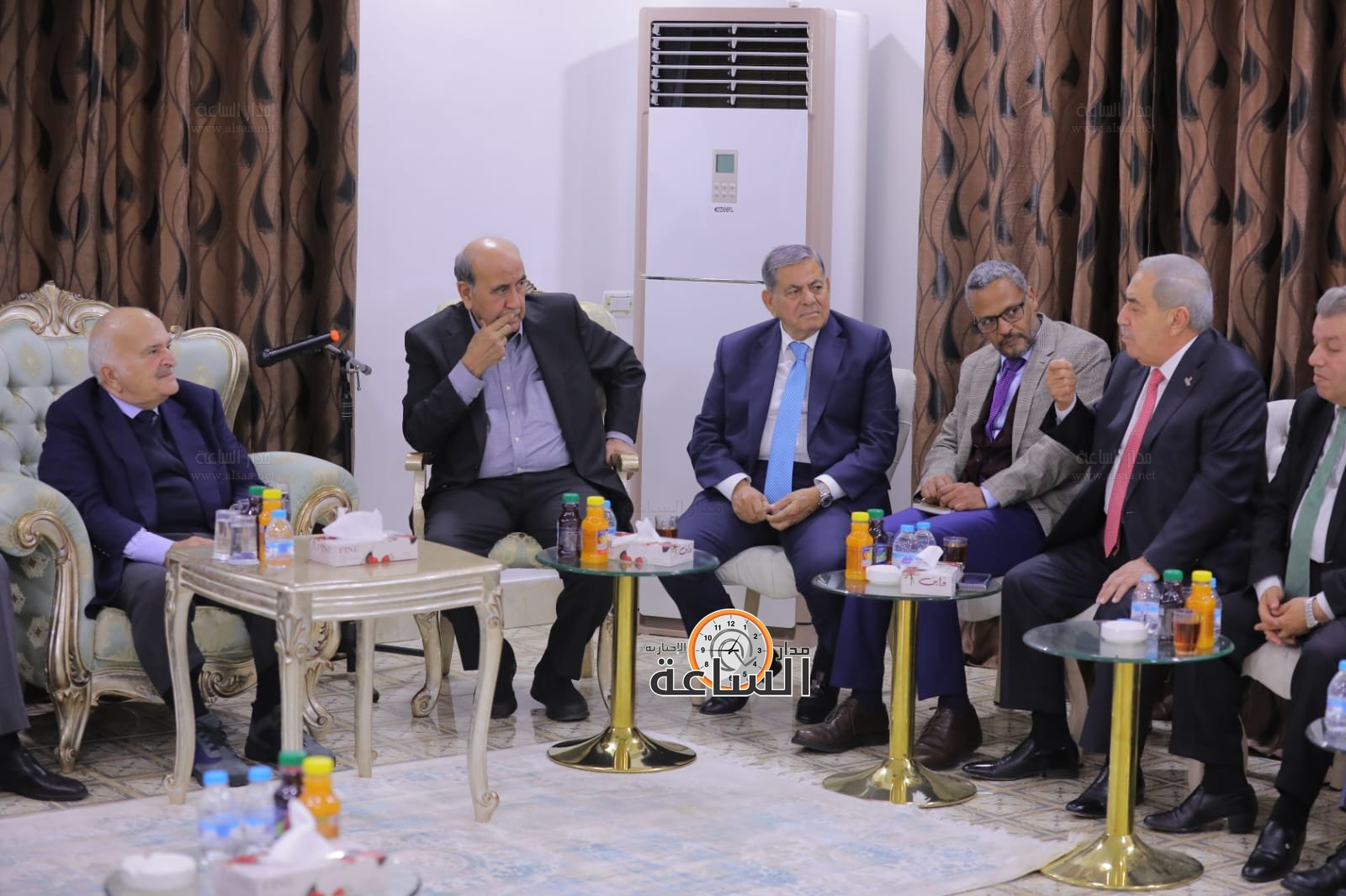 Madar Al-Saa Images 0.012346727067271024