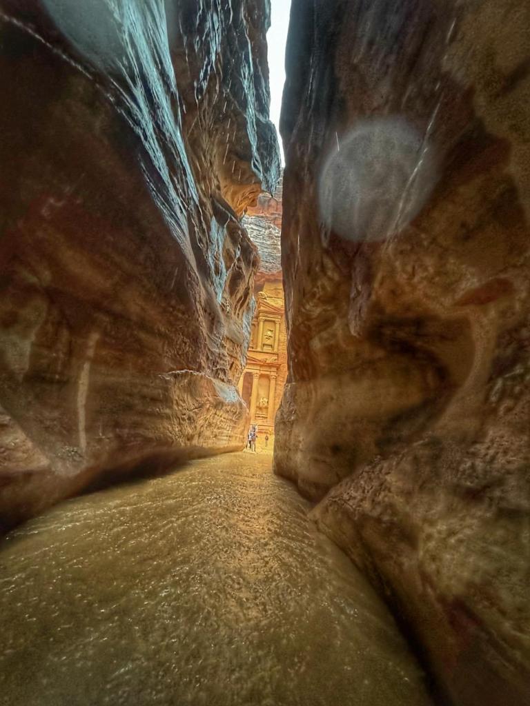 Madar Al-Saa Images 0.2745255945980303