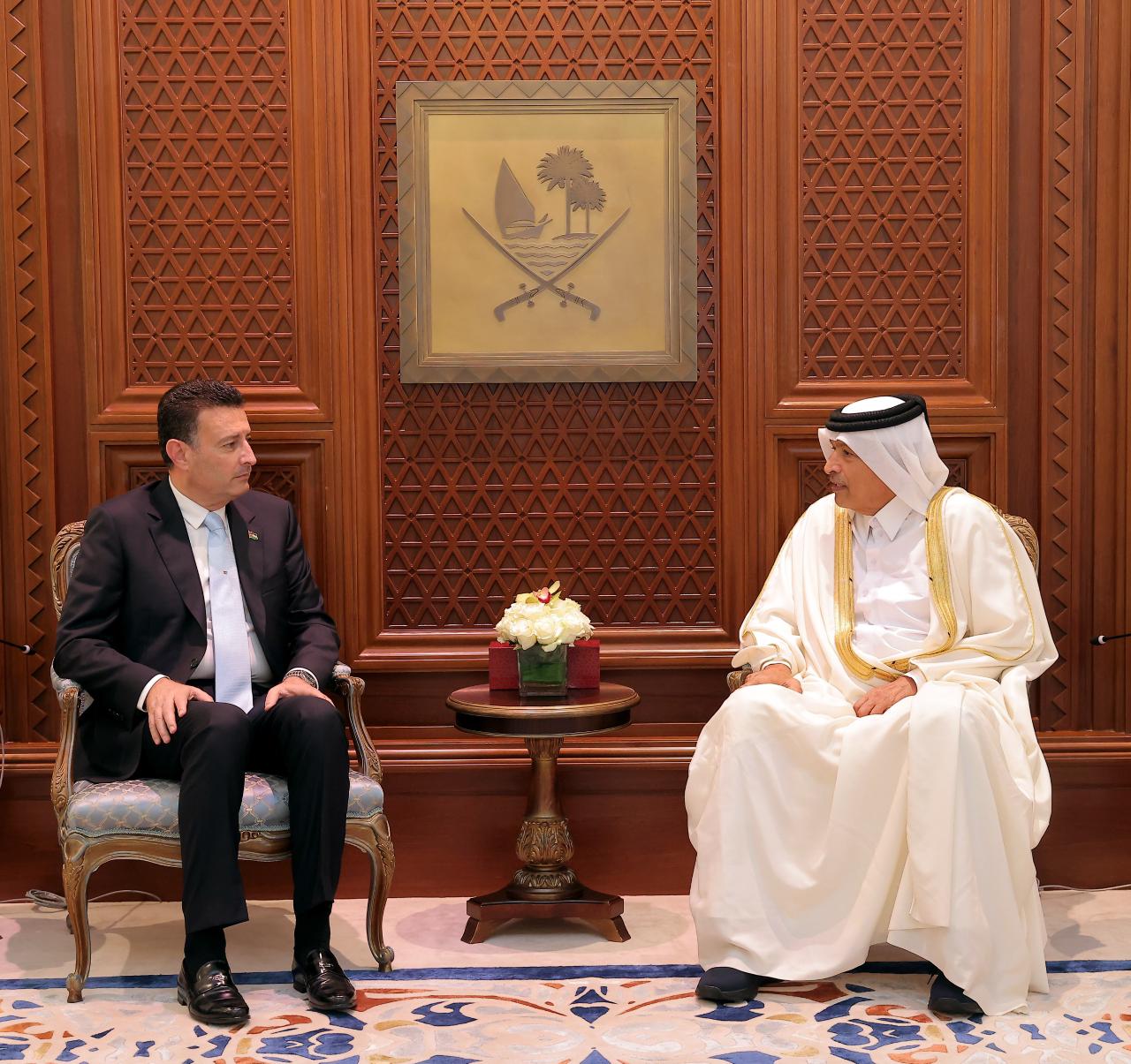 Madar Al-Saa Images 0.0636185431597851