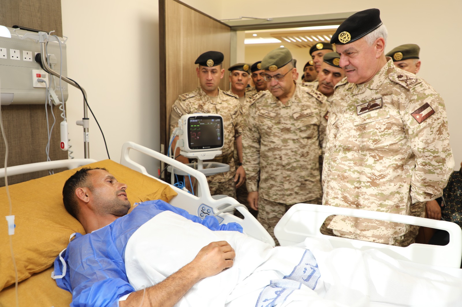 Madar Al-Saa Images 0.46399070230522876