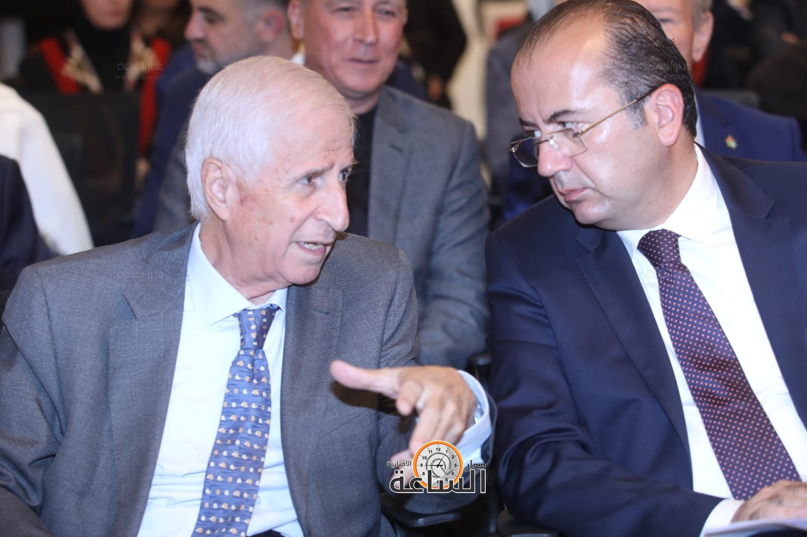 Madar Al-Saa Images 0.8927294909682144