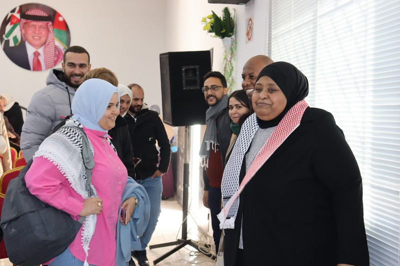 Madar Al-Saa Images 0.4054568903808029