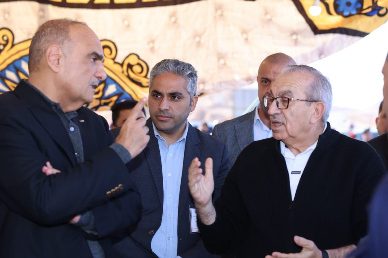 Madar Al-Saa Images 0.5596235139888244