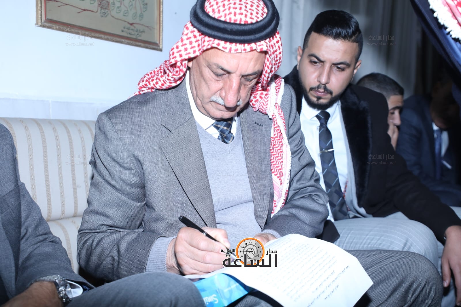 Madar Al-Saa Images 0.9587523646429534