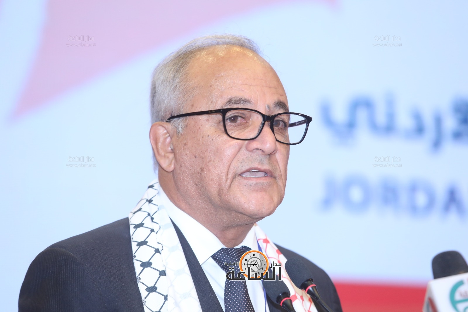 Madar Al-Saa Images 0.5843536558148221