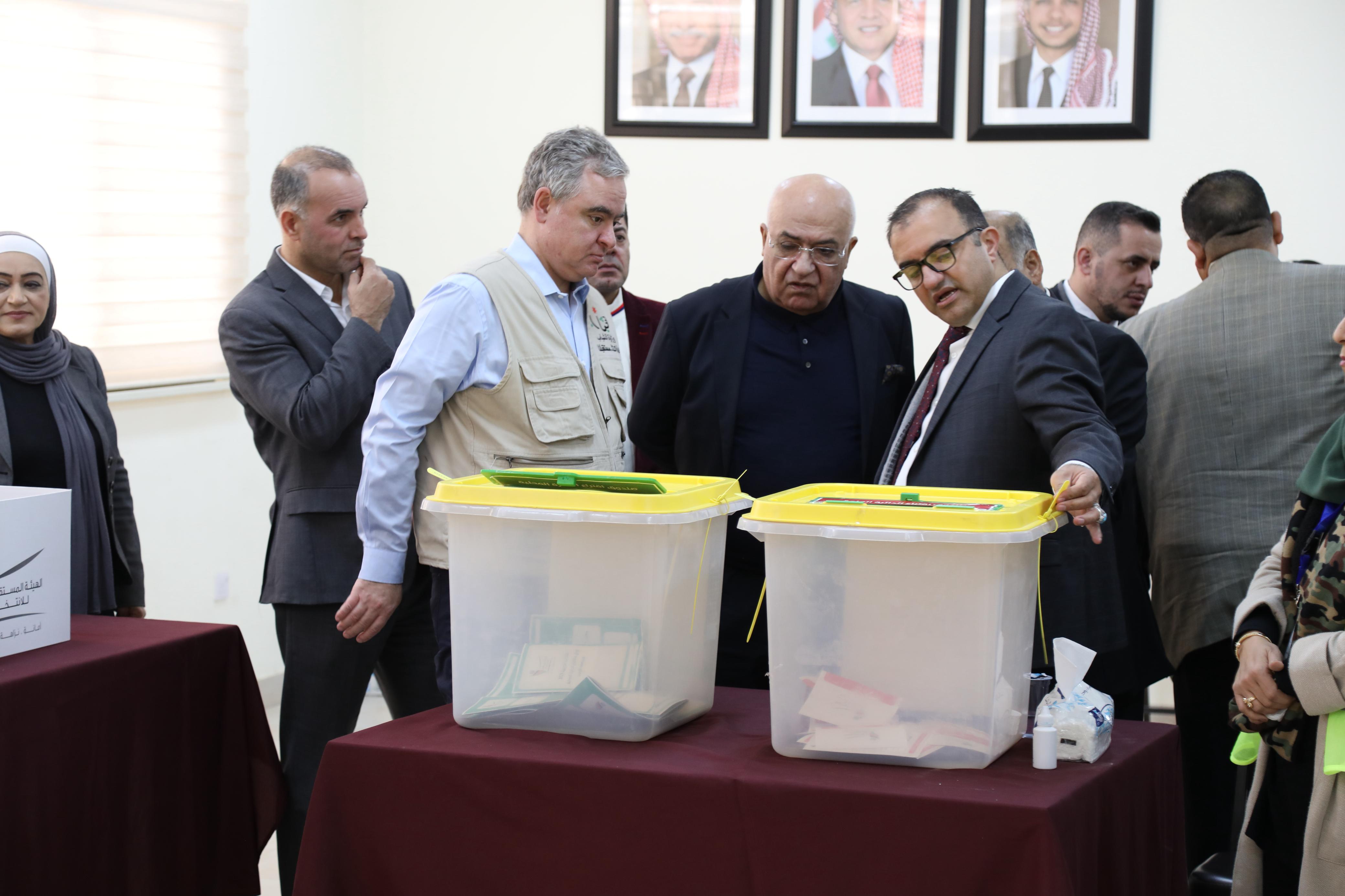 Madar Al-Saa Images 0.7394027402117955