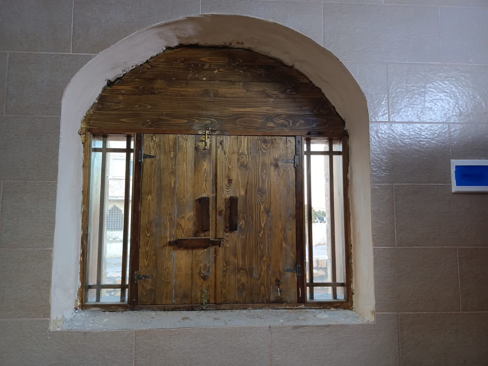 Madar Al-Saa Images 0.9144353470360098