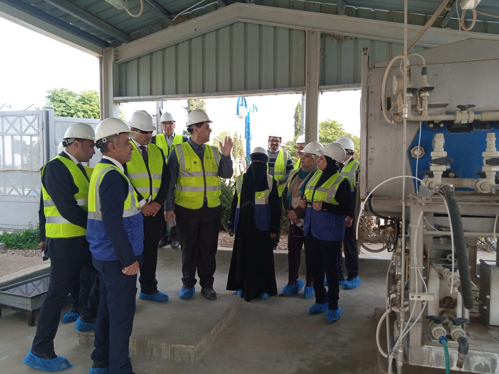 Madar Al-Saa Images 0.5875749432703163