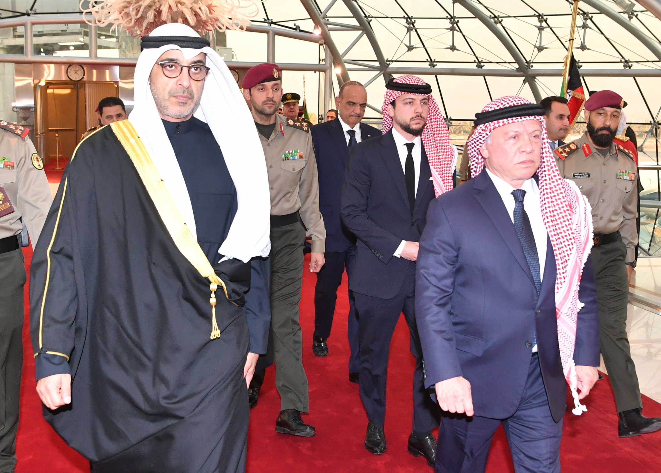 Madar Al-Saa Images 0.3157814242305659