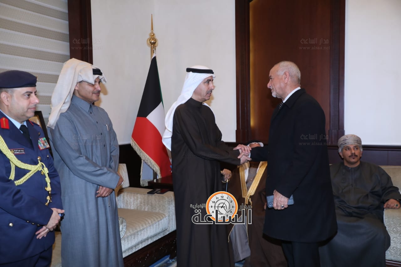 Madar Al-Saa Images 0.19931557996215