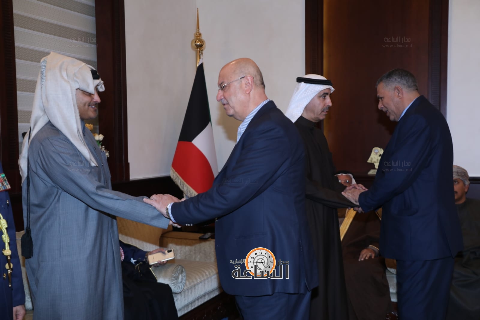 Madar Al-Saa Images 0.09628691757539576