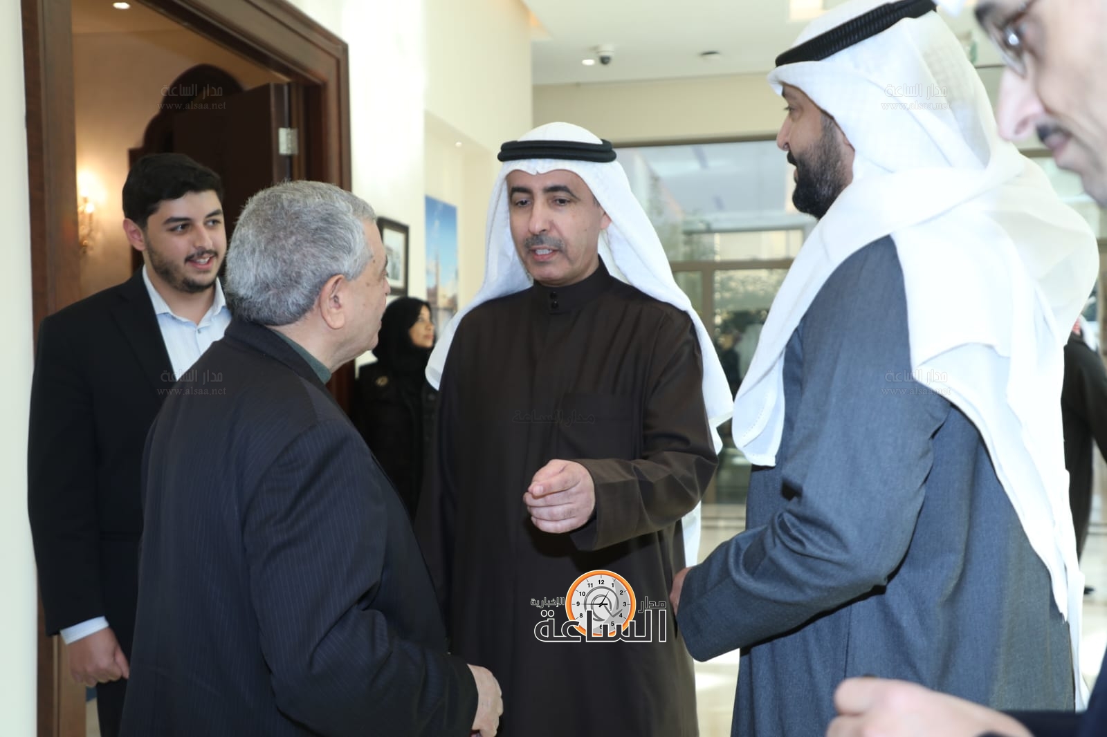 Madar Al-Saa Images 0.7347494161529504