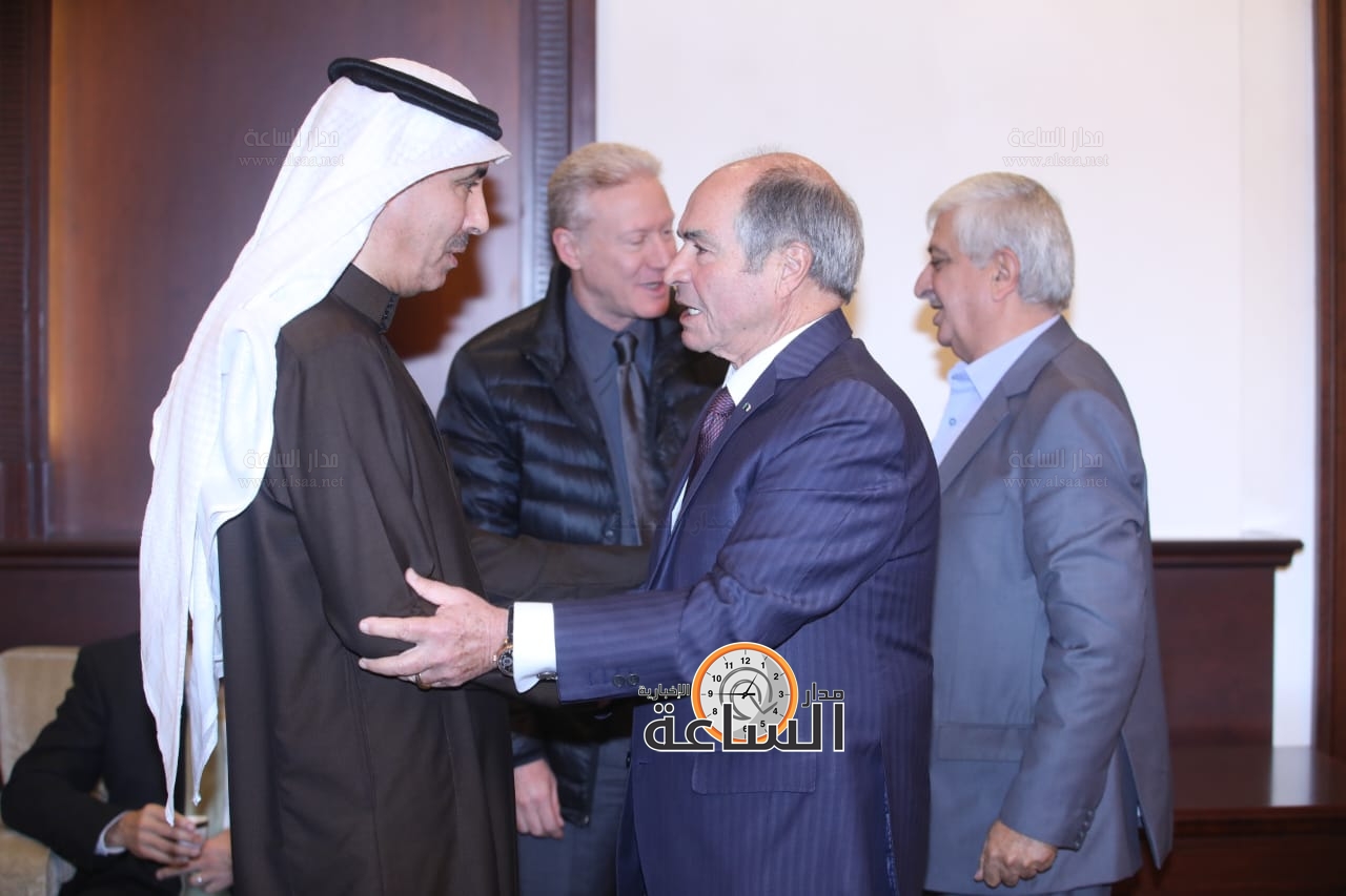 Madar Al-Saa Images 0.7556652576801897