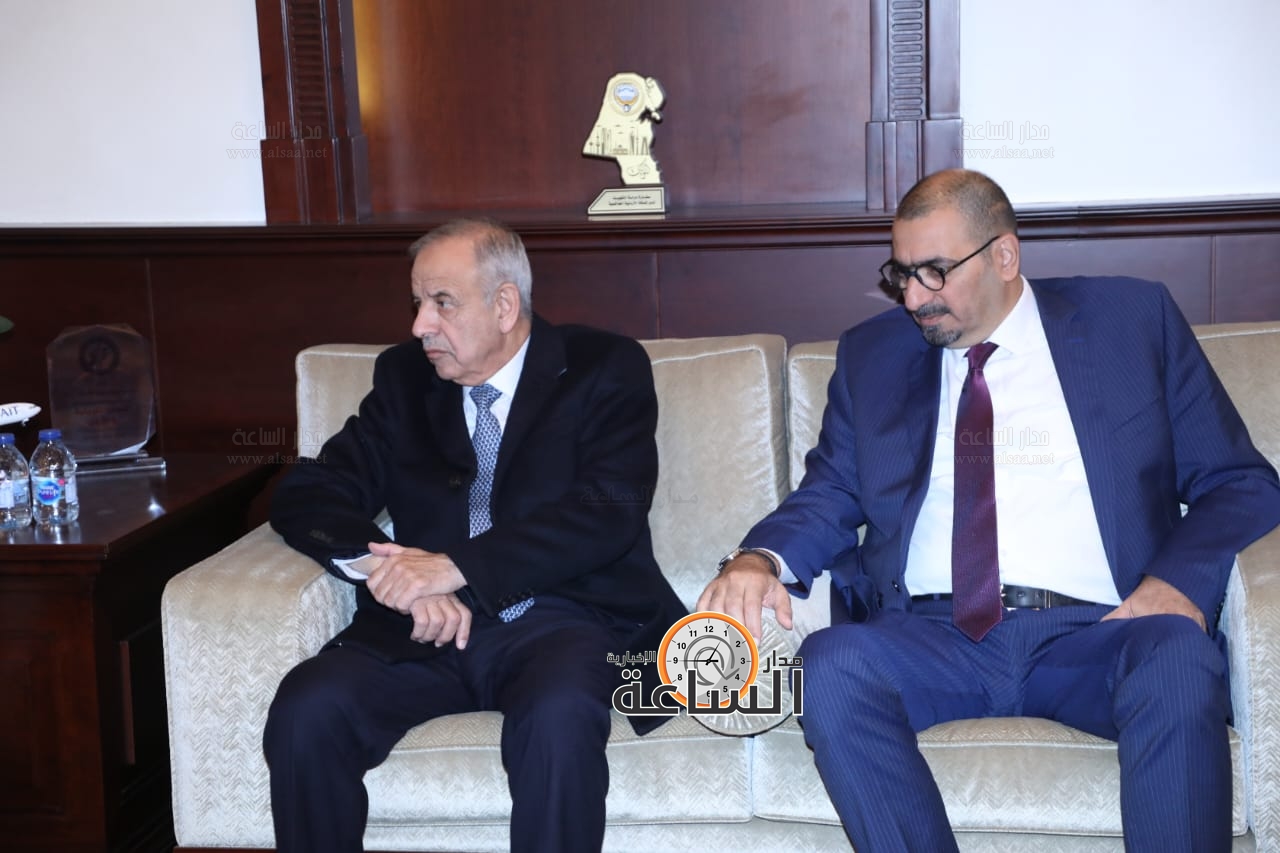 Madar Al-Saa Images 0.9620774813199997