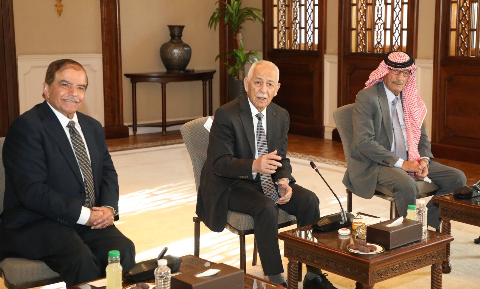 Madar Al-Saa Images 0.3668054632409845