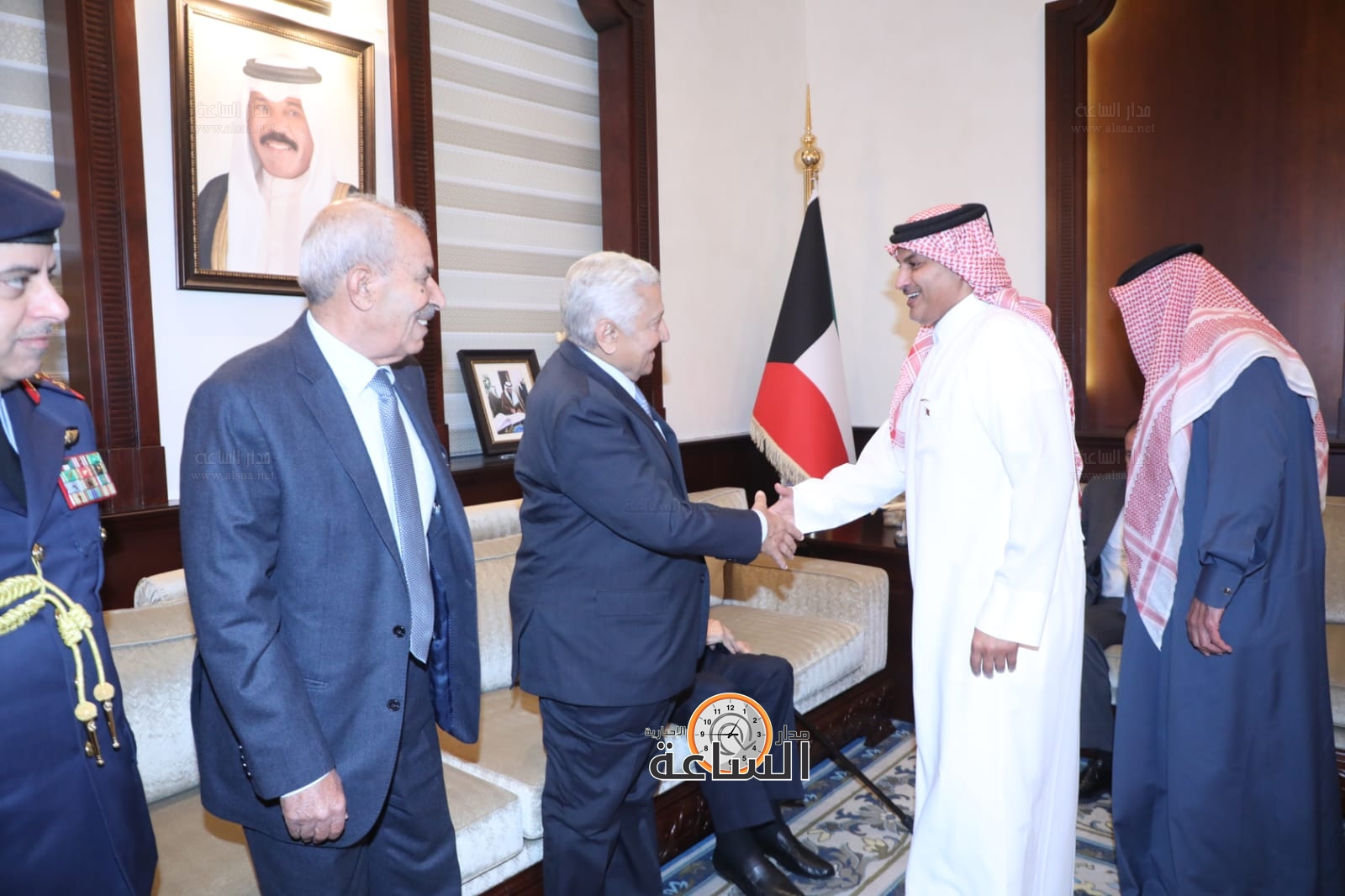 Madar Al-Saa Images 0.8999430887348783