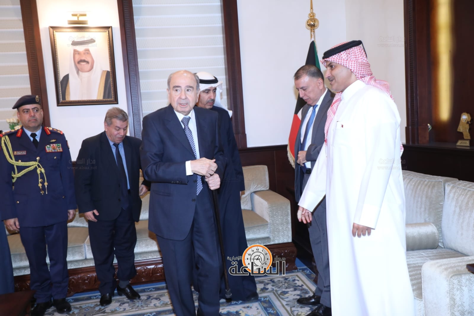 Madar Al-Saa Images 0.754181385723862