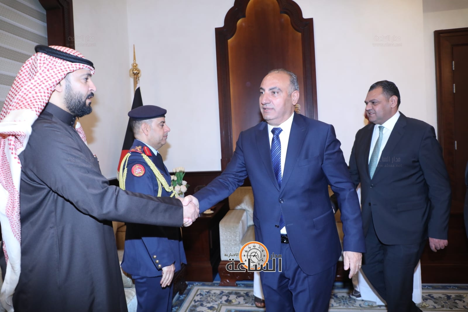 Madar Al-Saa Images 0.800189657701621